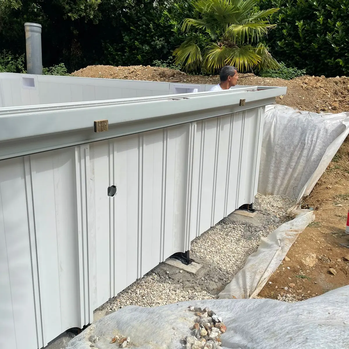 Piscine extérieur en eau
