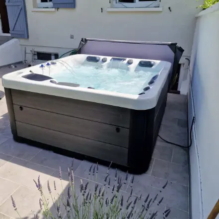 Spa de la gamme Oasis modèle pasion