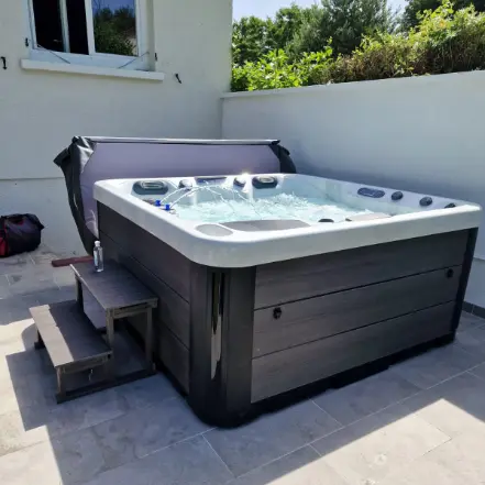 Spa de la gamme Oasis modèle pasion
