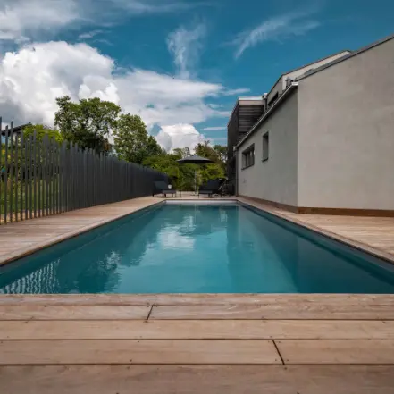 Piscine extérieur en eau