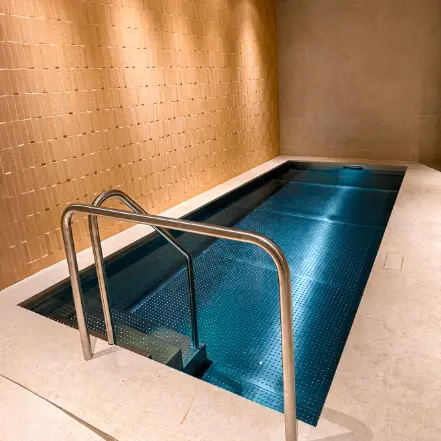 Piscine extérieur en eau