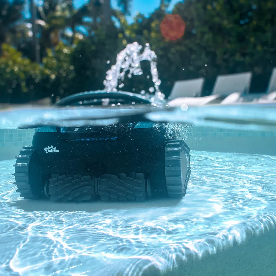 Robot de piscine Maytronics Eon 100
