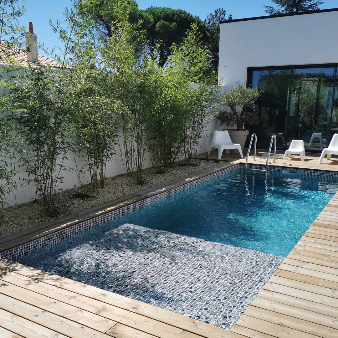 Piscine extérieur enterrée en eau avec liner