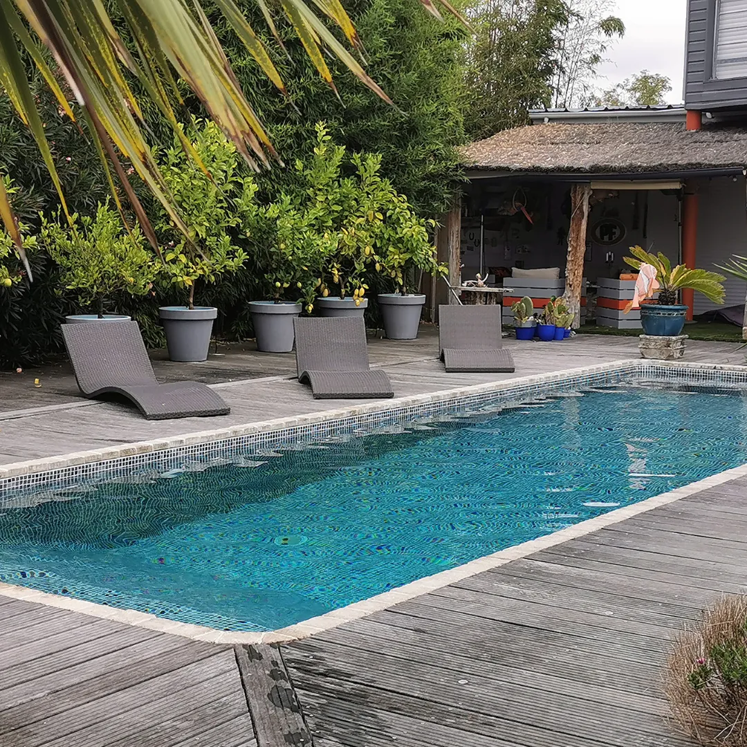 Piscine extérieur en eau