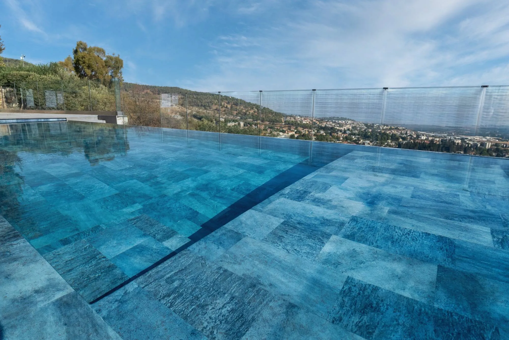 Piscine extérieur enterrée en eau avec liner
